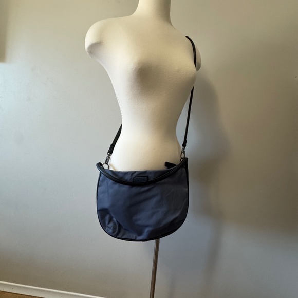 Lacoste Blue shoulder bag with removable strap - Picture 1 of 6